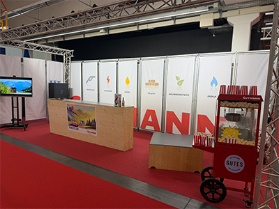 Messestand inkl. Popcornmaschine und Holztheke 